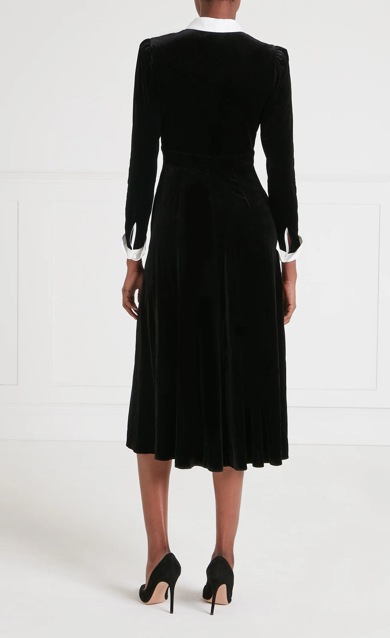 Pompidou sleeved dress