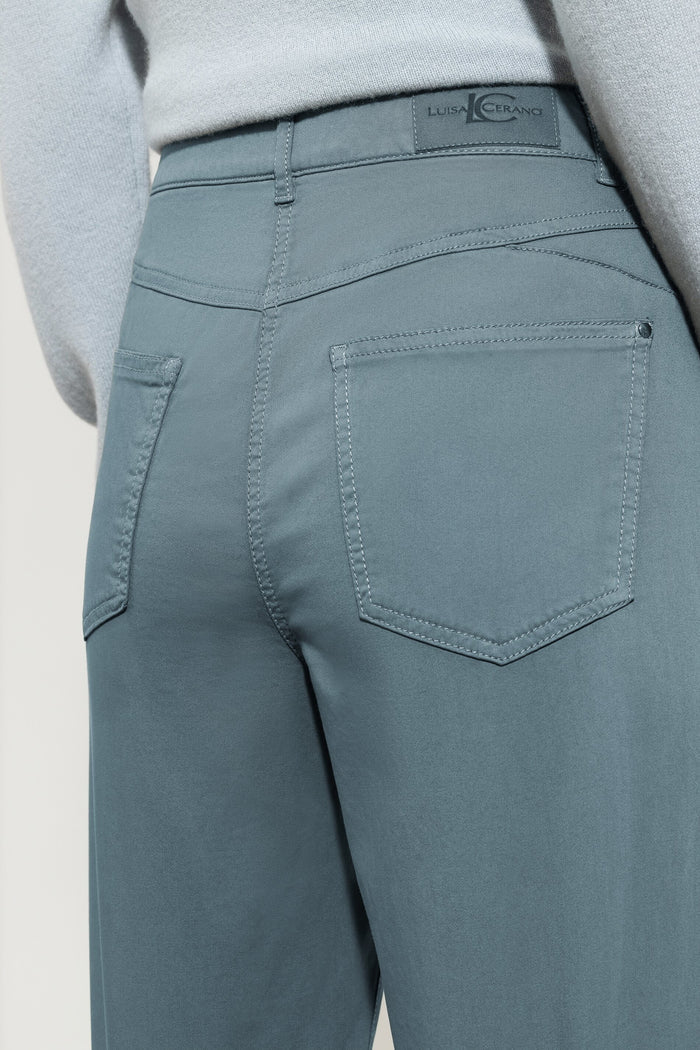 Stretch taper denim