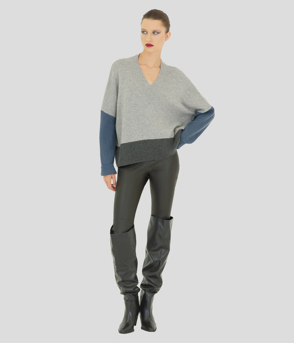 Colour Block V-Neck Jumper - Moonbeam
